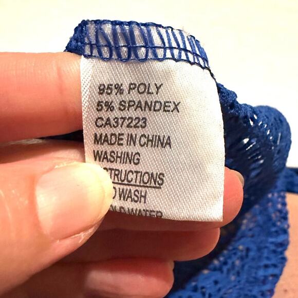 Creation Royal Blue Crochet Lightweight Sweater Top Women's S Small - Picture 8 of 8